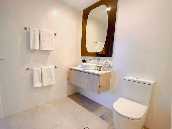 Luxe Apartment On The Broadwater Gold Coast